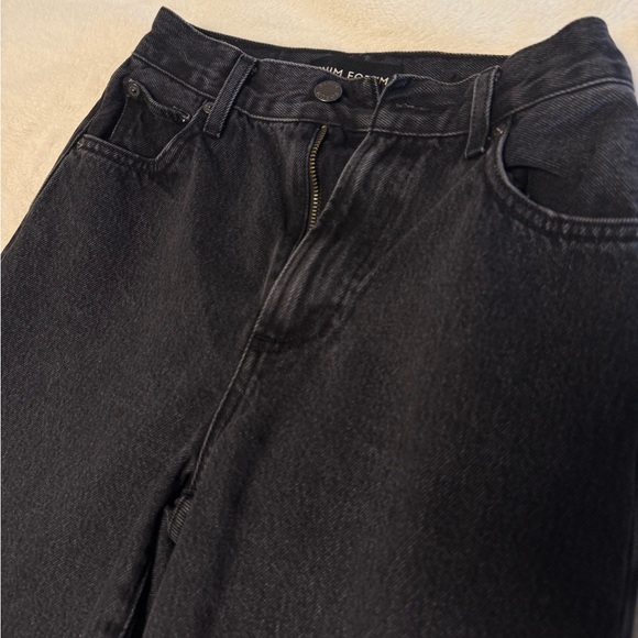 Denim Forum The Farrah Hi-Rise Wide Jean - Black - Picture 3 of 13